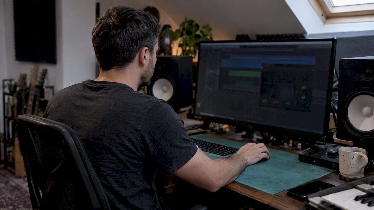 2:1 or Dynamic EQ? Sidechain the Bass to the Kick in Any DAW