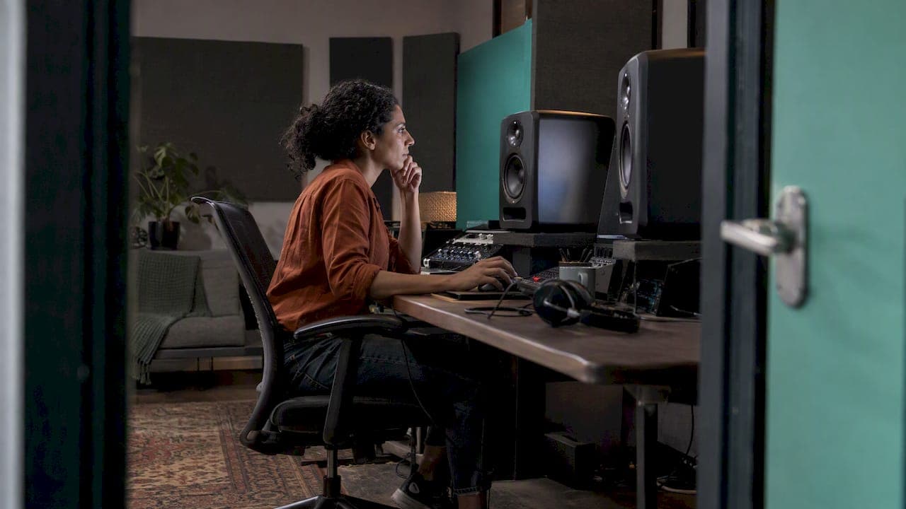 Why Your Mix Sounds Thin and How to Fix It